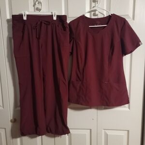 Cherokee Infinity Scrub Set; LIKE NEW; size Medium top Large Petite bottom